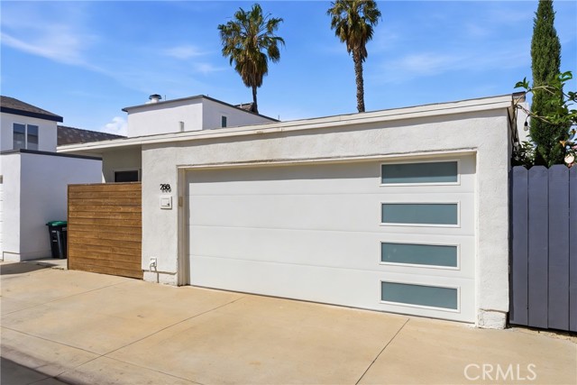 Detail Gallery Image 27 of 36 For 258 Walnut, Newport Beach,  CA 92663 - 3 Beds | 2 Baths