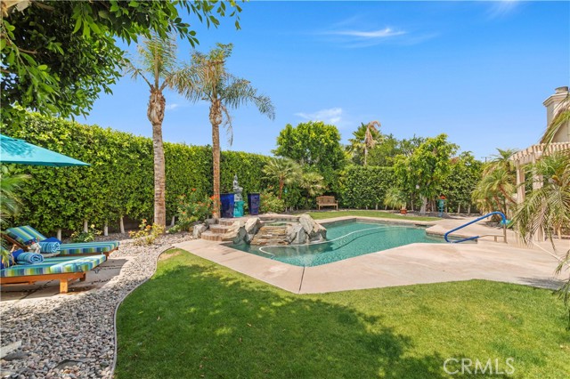 79 Sedona Court, Palm Desert CA: https://media.crmls.org/medias/da9331a3-528e-436a-bfba-324aebf7829d.jpg