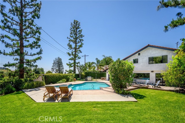 2305 Henrietta Avenue, La Crescenta CA: https://media.crmls.org/medias/da93df4c-8d18-423d-bae7-0046a7e022fb.jpg