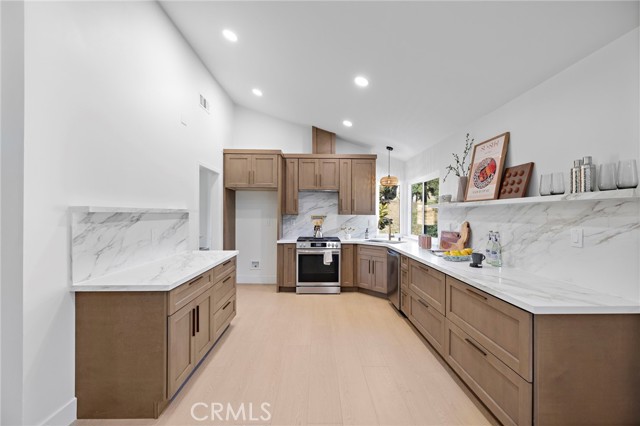 Detail Gallery Image 10 of 46 For 2246 N Kelly, Upland,  CA 91784 - 4 Beds | 2 Baths