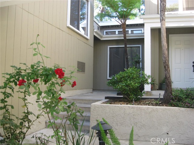 Detail Gallery Image 3 of 17 For 3431 Timber Lake #46,  Costa Mesa,  CA 92626 - 3 Beds | 2 Baths