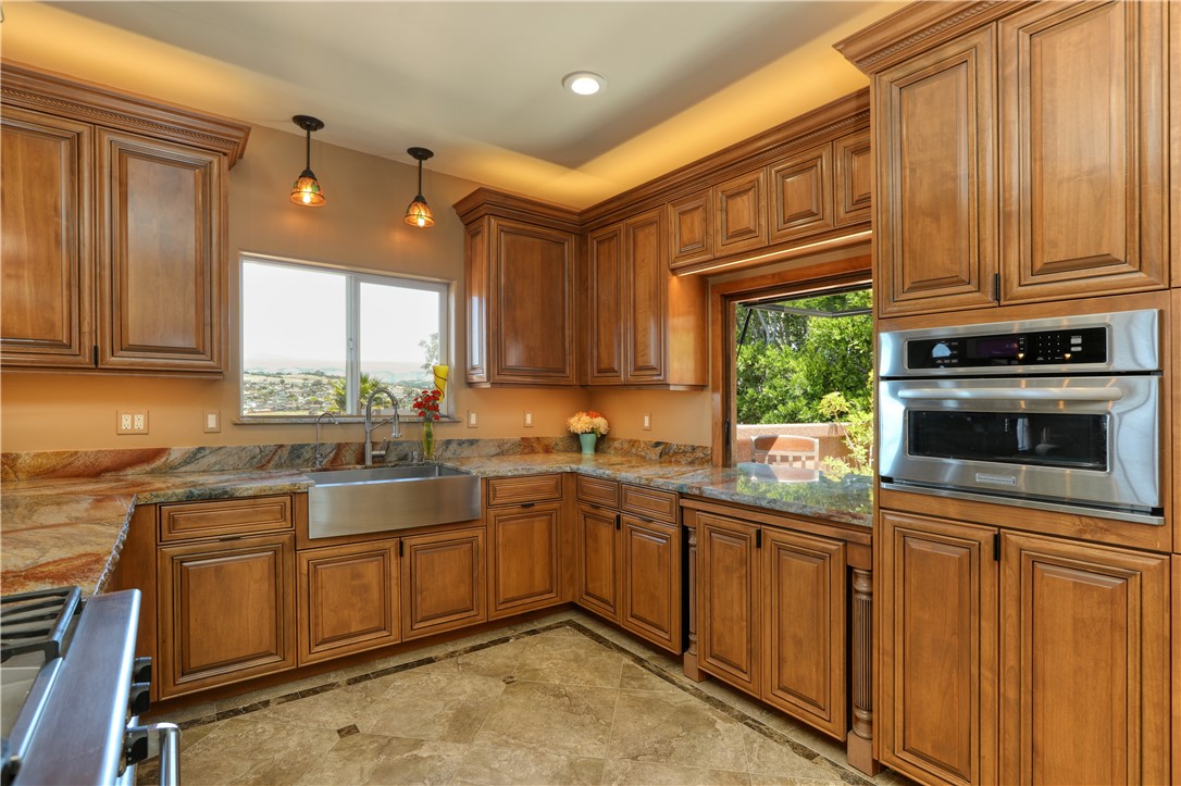 Detail Gallery Image 9 of 48 For 1568 Cabrillo Ct, Grover Beach,  CA 93433 - 3 Beds | 2/1 Baths