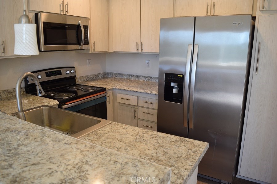 Affordable 2 br in heart of Mission Viejo. This upper unit has vaulted ceilings with a view of the park. Kitchen with new appliances, new counters and new sink. New AC wall unit and new carpet. It will not last long.