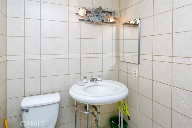 Detail Gallery Image 27 of 56 For 8547 Amestoy, –,  CA 91325 - 5 Beds | 4 Baths