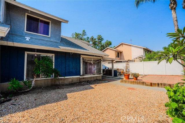 574 E Skylark Drive, Ontario CA: https://media.crmls.org/medias/da976a20-899e-4d6a-873e-204a74d5b67e.jpg