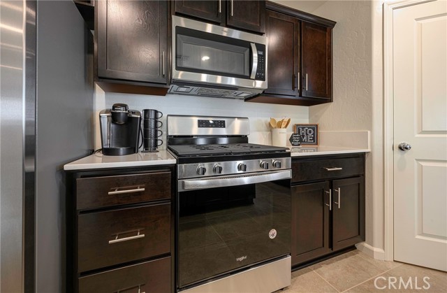Detail Gallery Image 4 of 28 For 4649 Jema Way #3 B1,  Merced,  CA 95348 - 5 Beds | 3/1 Baths