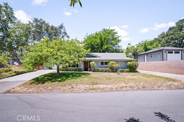 7480 Cortina Avenue, Atascadero CA: https://media.crmls.org/medias/da988a70-c886-47b1-a2a7-fab7054fc3e3.jpg