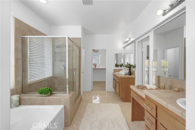 33736 Emerald Creek Court, Temecula CA: https://media.crmls.org/medias/da99034e-d64e-4ee5-8efd-2c574ea9da29.jpg