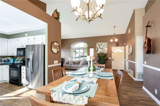 Detail Gallery Image 11 of 36 For 23025 Twinflower, Wildomar,  CA 92595 - 4 Beds | 2 Baths