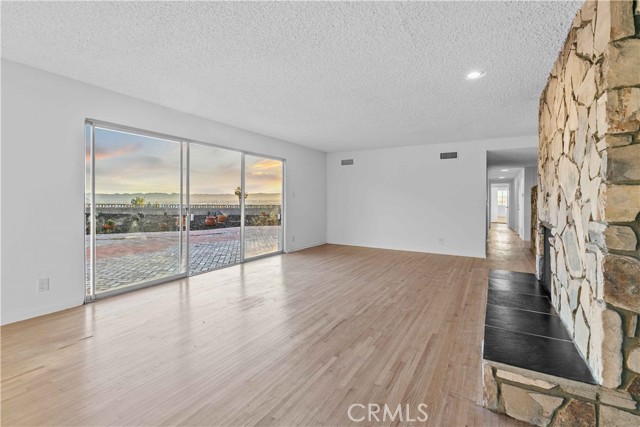 Detail Gallery Image 23 of 63 For 9960 Milburn, Sun Valley,  CA 91352 - 4 Beds | 2 Baths