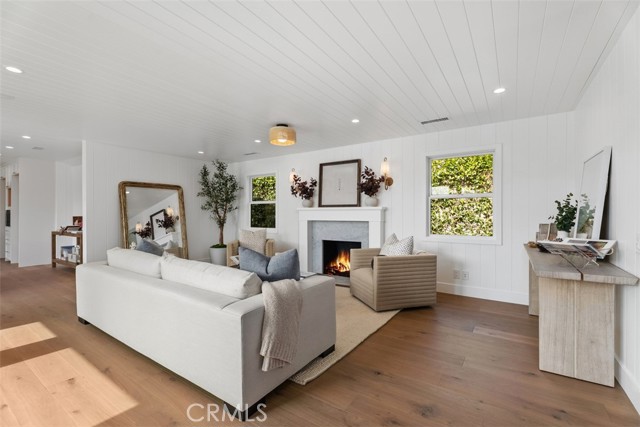 Detail Gallery Image 9 of 48 For 307 Emerald Bay, Laguna Beach,  CA 92651 - 5 Beds | 4/1 Baths