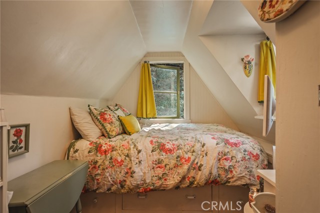 655 Cottage Grove Drive, Lake Arrowhead, CA 92352