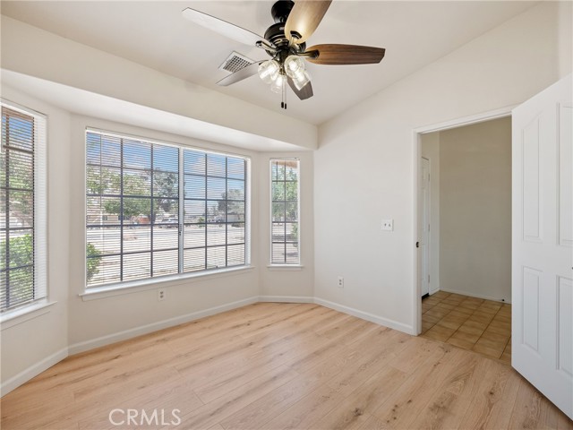 Detail Gallery Image 6 of 41 For 15464 Erie Rd, Apple Valley,  CA 92307 - 3 Beds | 2 Baths