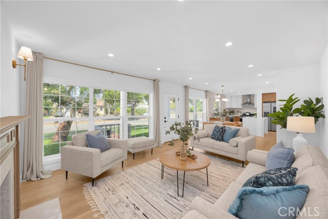 3306 San Anseline Avenue, Long Beach CA: https://media.crmls.org/medias/da9cd079-80ce-46c9-80f0-713c93b9e6b1.jpg