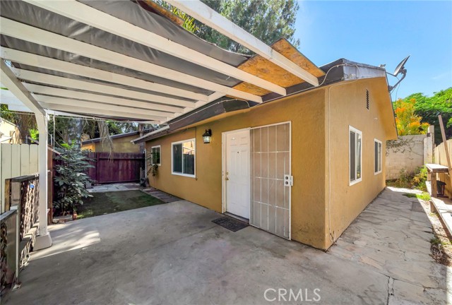 6929 1/2 Amigo Avenue, Reseda CA: https://media.crmls.org/medias/da9cd708-7853-4ce9-8ff5-b48ca1f79f3e.jpg