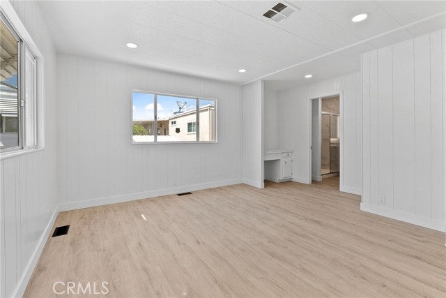 10200 Bolsa Ave, Westminster CA: https://media.crmls.org/medias/da9cf9c3-9ed1-4802-a585-28c3d64ec632.jpg