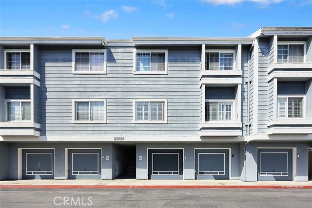 Detail Gallery Image 3 of 23 For 20191 Sealpoint Ln #103,  Huntington Beach,  CA 92646 - 2 Beds | 2 Baths