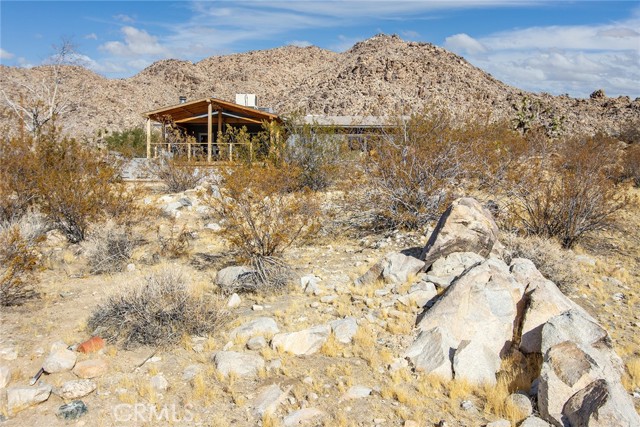 Detail Gallery Image 1 of 43 For 8575 Lobo Pass Rd, Joshua Tree,  CA 92252 - 2 Beds | 2 Baths