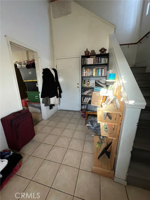 1324 S Fremont Avenue, Alhambra CA: https://media.crmls.org/medias/da9db132-cd0d-46b6-a459-ead51bba3fc1.jpg