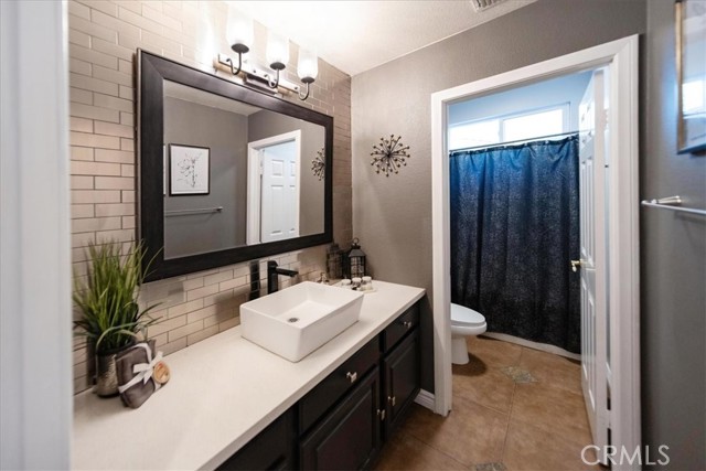 25933 Schafer Drive, Murrieta CA: https://media.crmls.org/medias/da9df5c5-5670-4cc7-ae25-de2c081402eb.jpg