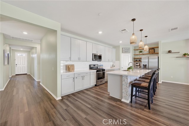 Detail Gallery Image 3 of 24 For 9669 Jurupa Dr, Riverside,  CA 92503 - 4 Beds | 2 Baths