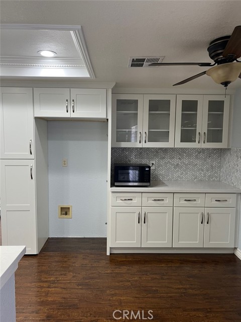 Detail Gallery Image 7 of 17 For 29154 River Run Ln, Highland,  CA 92346 - 4 Beds | 3 Baths