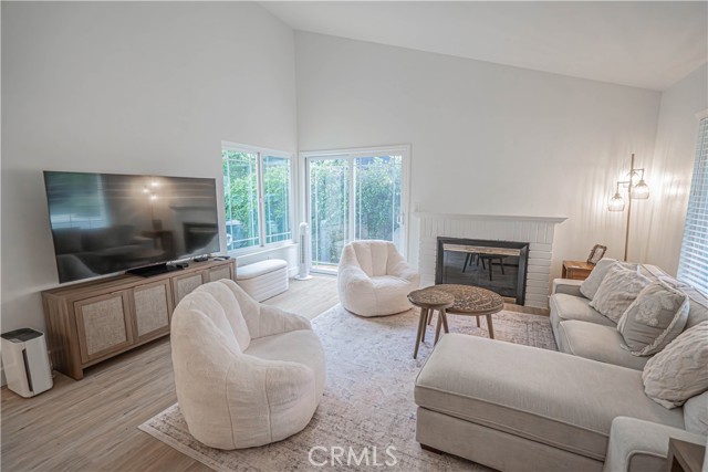 Detail Gallery Image 20 of 26 For 25891 Fenda, Valencia,  CA 91355 - 3 Beds | 2 Baths