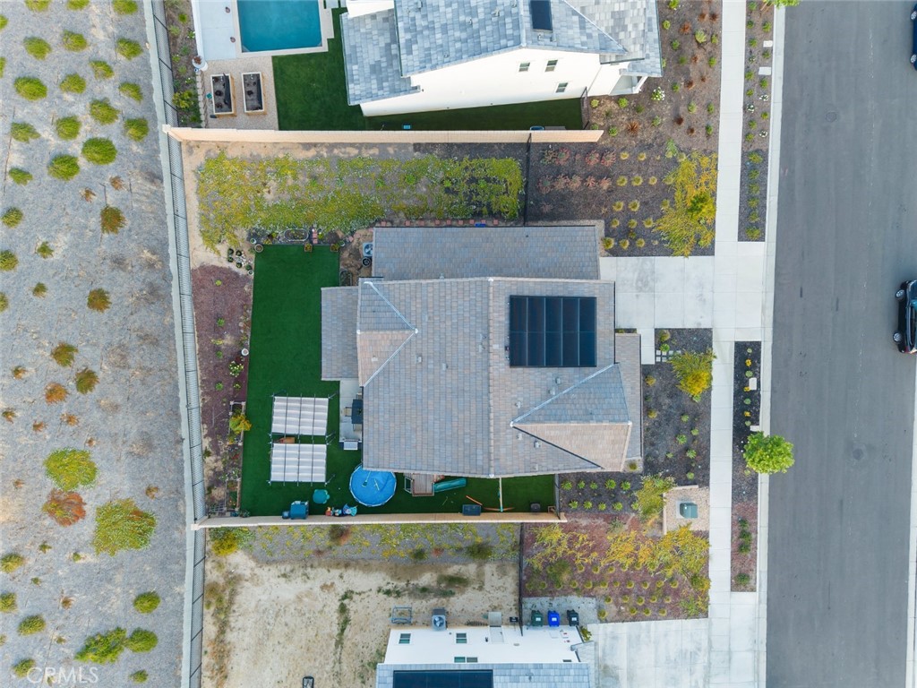 https://media.crmls.org/medias/daa132d2-be00-4d77-aa5b-20688cb2c70d.jpg?preset=X-Large