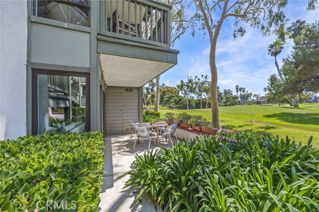 9 Las Brisas, Irvine CA: https://media.crmls.org/medias/daa1dea9-dc5e-439e-bc94-6402ef47c8fc.jpg