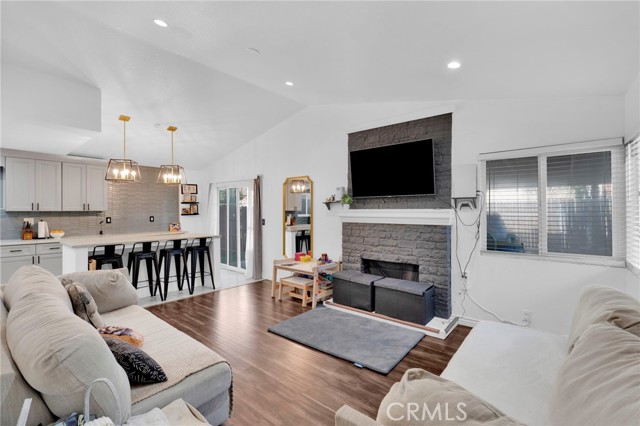 Detail Gallery Image 7 of 30 For 1065 Martinez, Colton,  CA 92324 - 2 Beds | 1 Baths