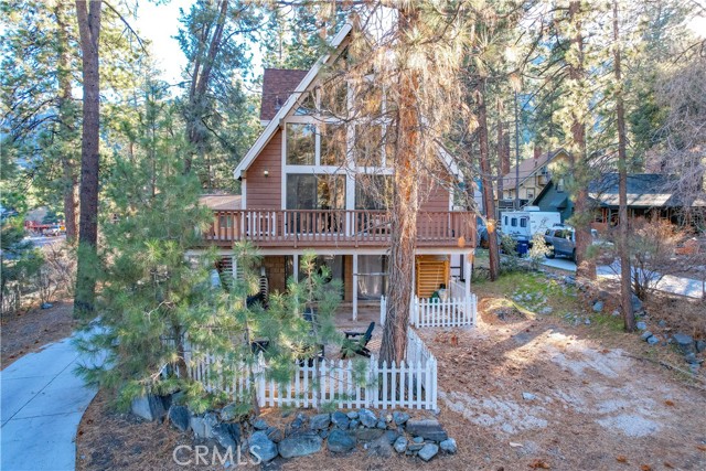 Detail Gallery Image 5 of 53 For 1719 Thrush Rd, Wrightwood,  CA 92397 - 3 Beds | 2/1 Baths