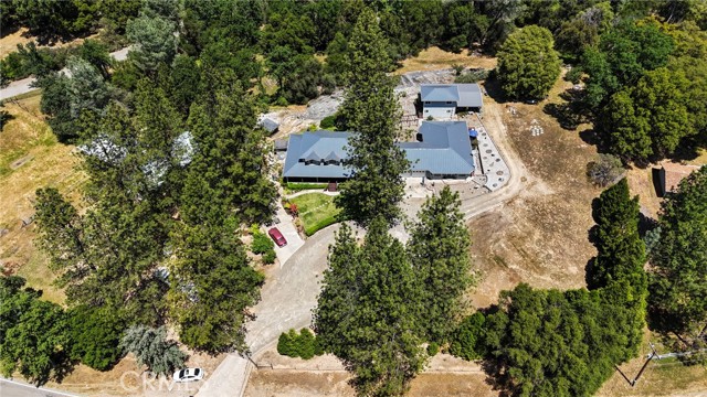 50711 Road 426, Oakhurst CA: https://media.crmls.org/medias/daa4513a-b6ad-4b9e-973d-da6992816be0.jpg