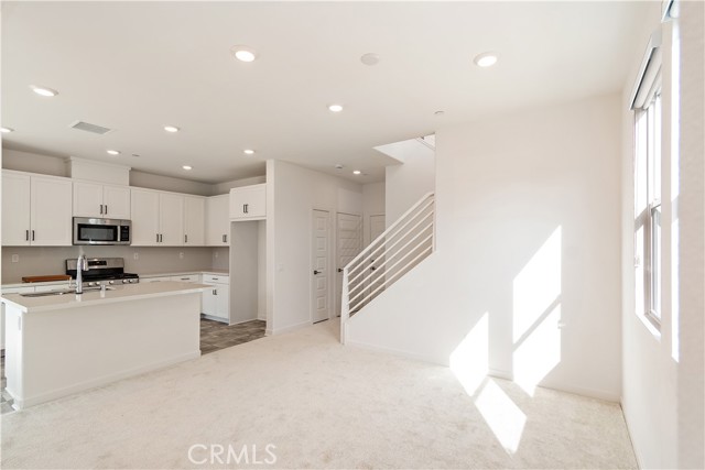 Detail Gallery Image 14 of 41 For 3962 Lavine Way #111,  Corona,  CA 92883 - 3 Beds | 2/1 Baths