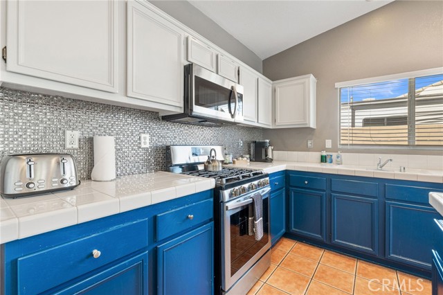83250 Beverly Circle, Indio CA: https://media.crmls.org/medias/daa45254-8a04-4ef1-b466-8e5f14adf726.jpg