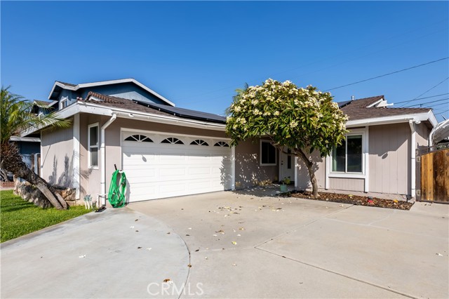 Detail Gallery Image 1 of 1 For 5306 Hackett Ave, Lakewood,  CA 90713 - 3 Beds | 2 Baths
