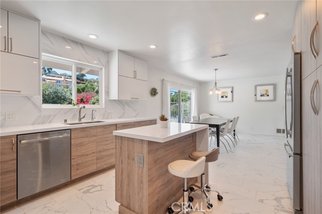 28809 Crestridge Road, Rancho Palos Verdes, California 90275, 4 Bedrooms Bedrooms, ,1 BathroomBathrooms,Residential,Sold,Crestridge,PV21211270