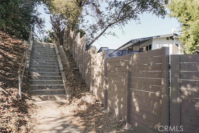 Detail Gallery Image 21 of 24 For 430 Terrill Ave, Los Angeles,  CA 90042 - 3 Beds | 2 Baths