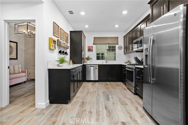 Detail Gallery Image 13 of 36 For 4366 Pacifica Way #7,  Oceanside,  CA 92056 - 3 Beds | 3 Baths