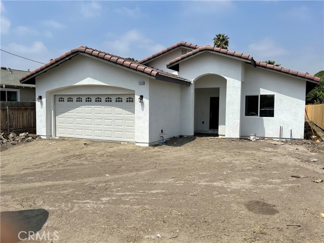 1048 W 8th St, San Bernardino, CA 92411