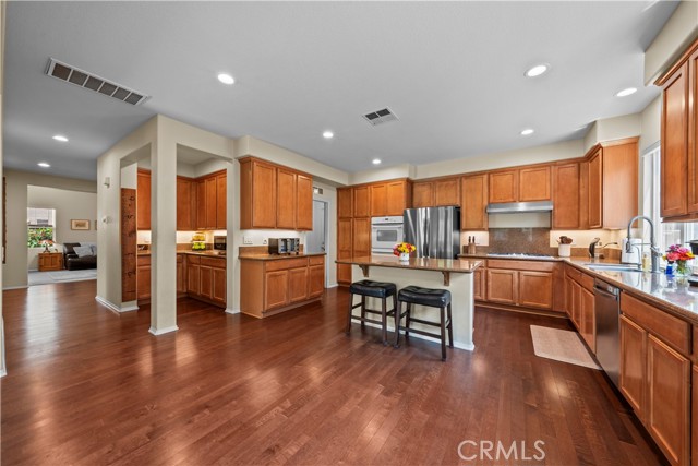 Detail Gallery Image 13 of 44 For 32829 Stonefield Ln, Temecula,  CA 92592 - 4 Beds | 3 Baths