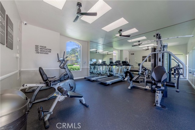 Detail Gallery Image 5 of 20 For 2400 Del Mar Way #207, Corona,  CA 92882 - 2 Beds | 2 Baths