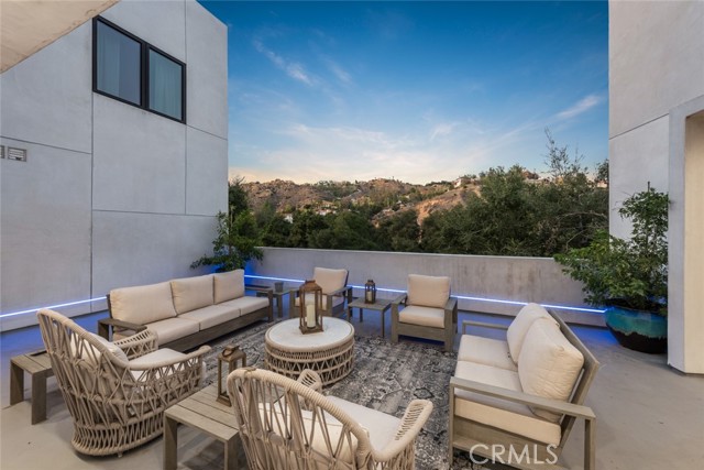 Detail Gallery Image 15 of 53 For 158 Bell Canyon Rd, Bell Canyon,  CA 91307 - 6 Beds | 6/1 Baths