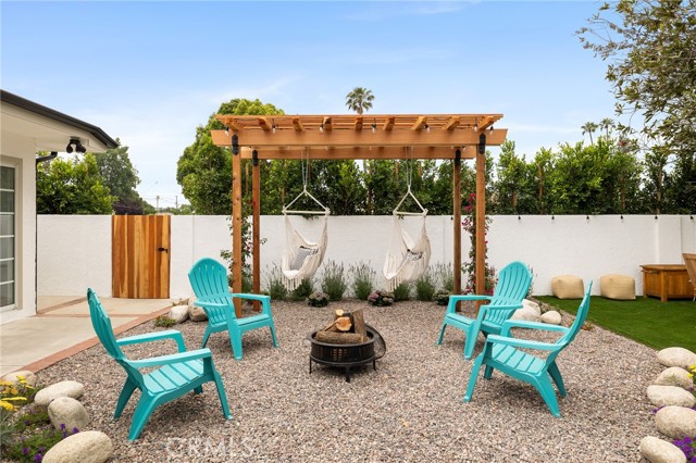 6105 Bellingham Avenue, North Hollywood CA: https://media.crmls.org/medias/daa8308a-0f9d-42d2-9971-03529d4c7d26.jpg