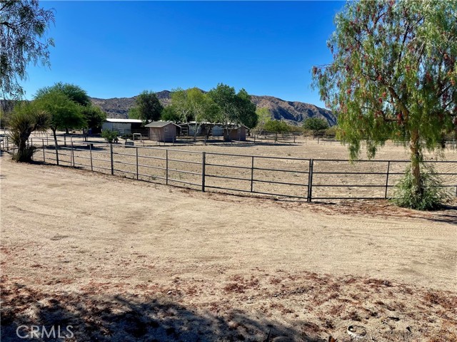 Detail Gallery Image 5 of 29 For 10731 Morongo Way, Morongo Valley,  CA 92256 - 4 Beds | 2/1 Baths