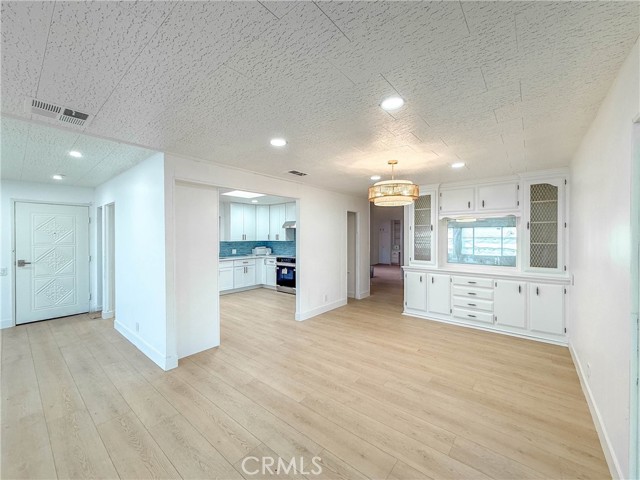 Detail Gallery Image 4 of 13 For 903 Santa Teresa, Hemet,  CA 92545 - 2 Beds | 2 Baths