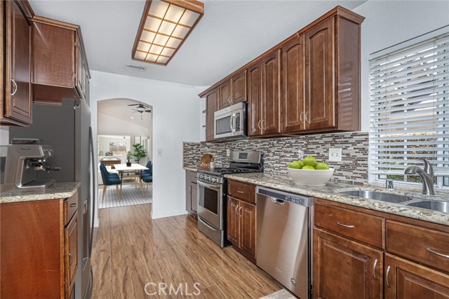 Detail Gallery Image 8 of 22 For 7652 Belpine Pl, Rancho Cucamonga,  CA 91730 - 3 Beds | 2 Baths