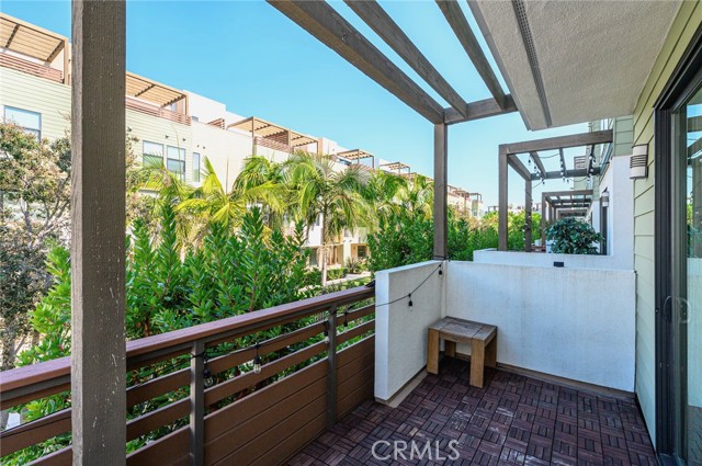 2nd floor balcony