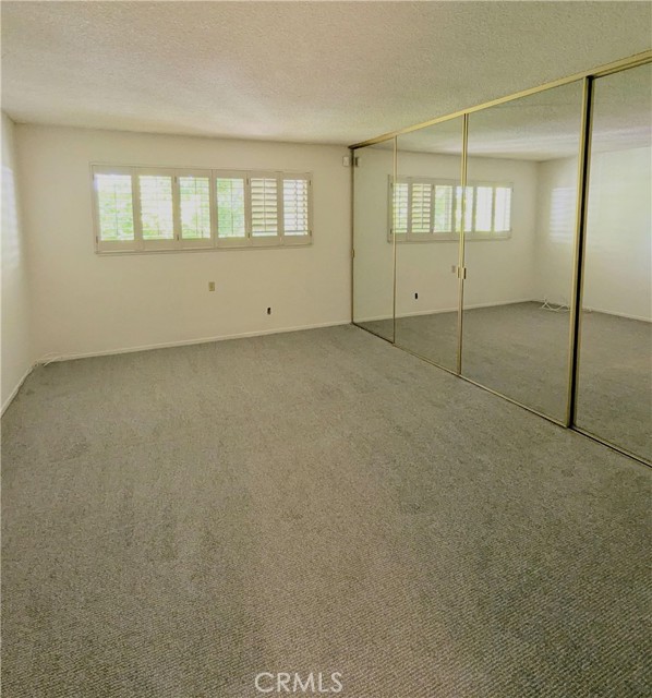 2370 Via Mariposa W, Laguna Woods CA: https://media.crmls.org/medias/daaab478-f361-4272-bb1b-deaaa6d9862f.jpg