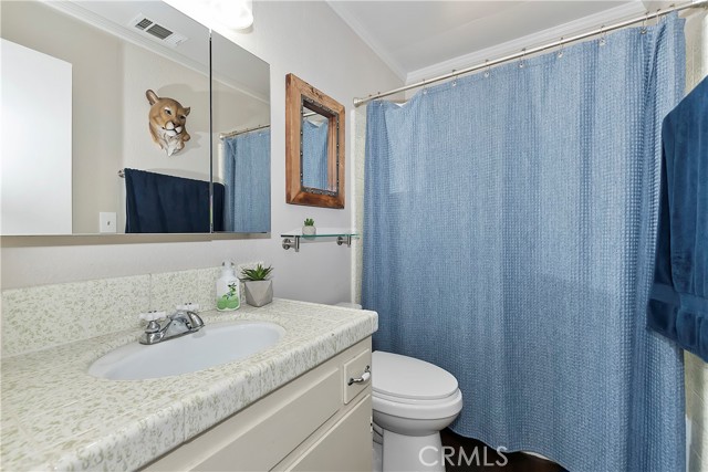 Detail Gallery Image 10 of 31 For 28393 Larchmont Ln, Lake Arrowhead,  CA 92352 - 2 Beds | 2 Baths