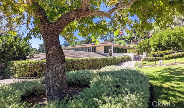 1131 Emerald Bay, Laguna Beach CA: https://media.crmls.org/medias/daabc0cb-d228-4444-b9c8-8f5ec0fe2fa6.jpg